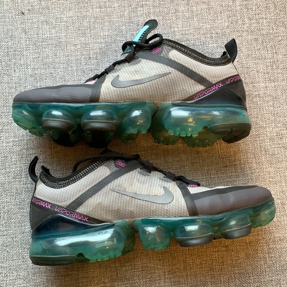 Nike Vapormax 2019 Youth size 6 - Picture 2 of 8
